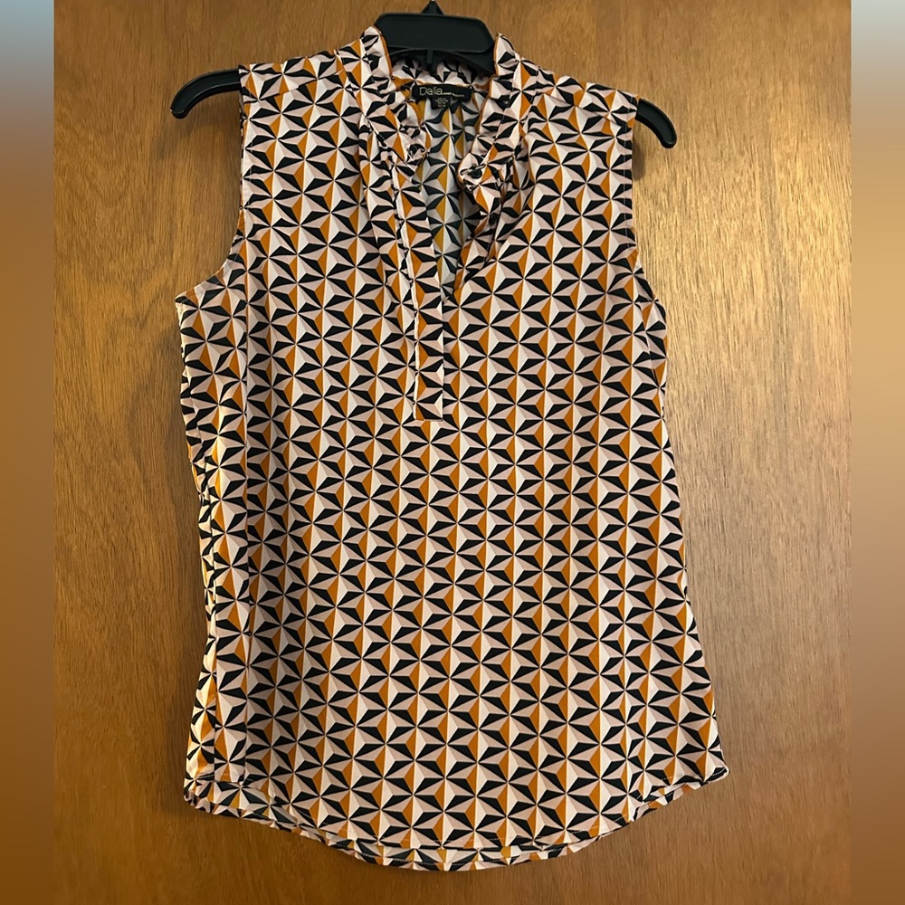 Dalia Geometric Sleeveless Blouse
